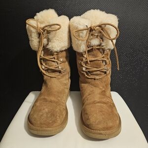 UGG MONTCLAIR Womens BOOTS TAN FULLY LINED SHEARLING & SUEDE LACE UP SIZE 9